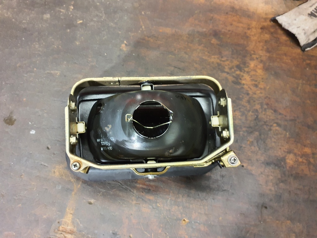 Optique de phare avant Stanley occasion — Suzuki DR 750 Big