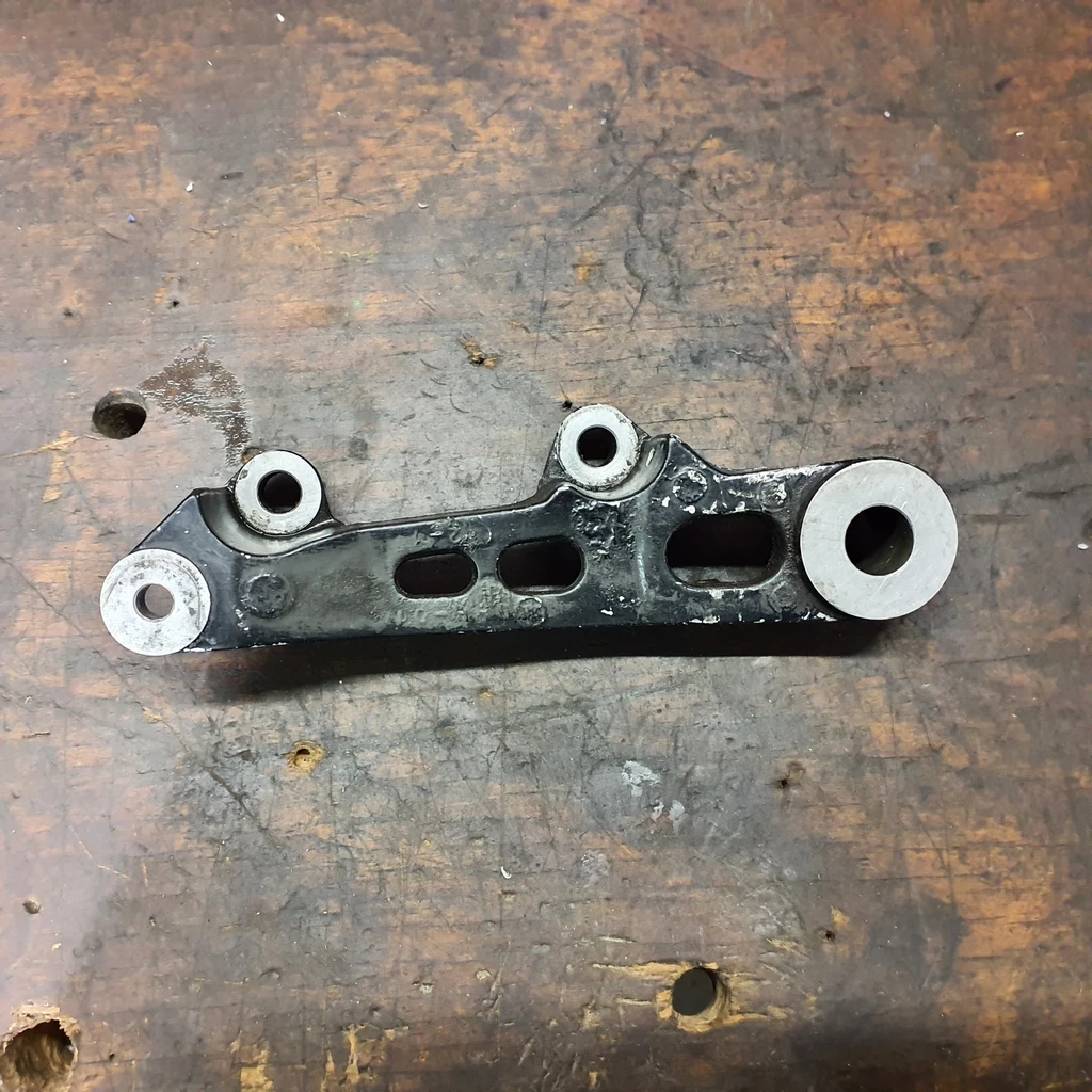Support d'étrier de frein arrière occasion — Yamaha XJ 600 N Diversion