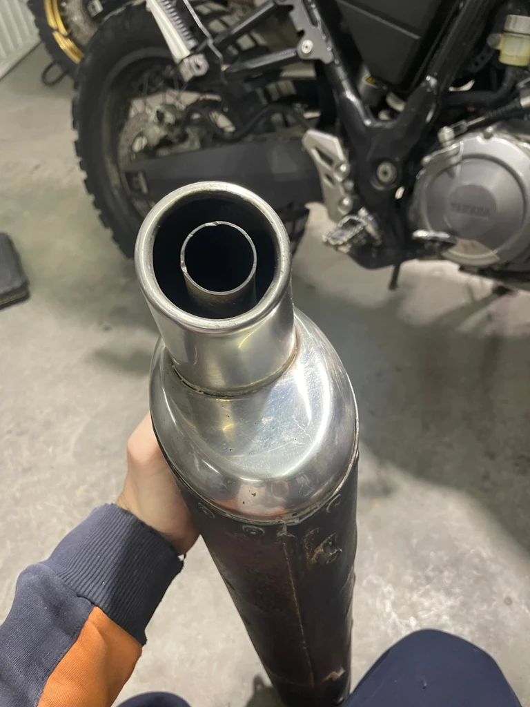 Silencieux d'échappement d'origine avec pare-chaleur occasion — Yamaha XTZ 750 Super Ténéré