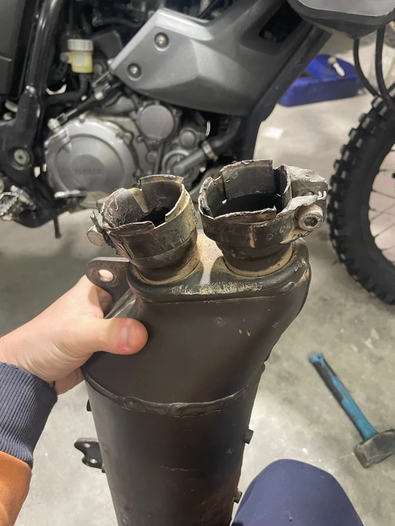 Silencieux d'échappement d'origine avec pare-chaleur occasion — Yamaha XTZ 750 Super Ténéré