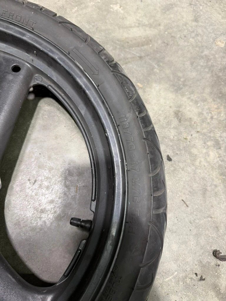 Roue avant occasion — Suzuki GSF 600 Bandit