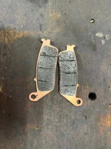 plaquette de frein arriére occasion — Suzuki GSF 600 Bandit
