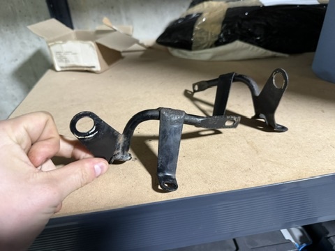Grille de carénage latérale avec supports de montage