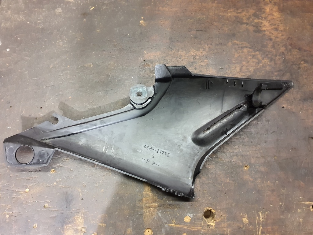 Cache latéral gauche occasion — Yamaha XJ 600 N Diversion