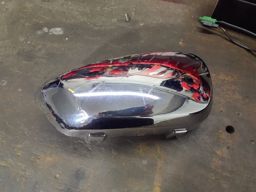 Cache radiateur gauche chromé occasion — Aprilia Red Rose